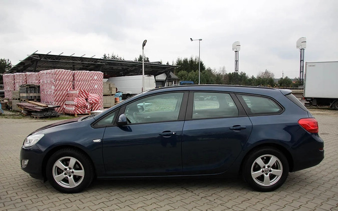 Opel Astra cena 16900 przebieg: 204000, rok produkcji 2011 z Gostynin małe 781